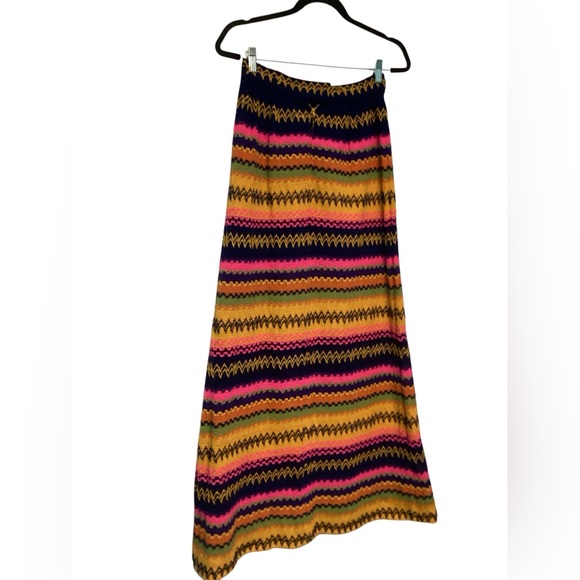 💥PRICE DROP💥 Vintage Skirt - Picture 3 of 4